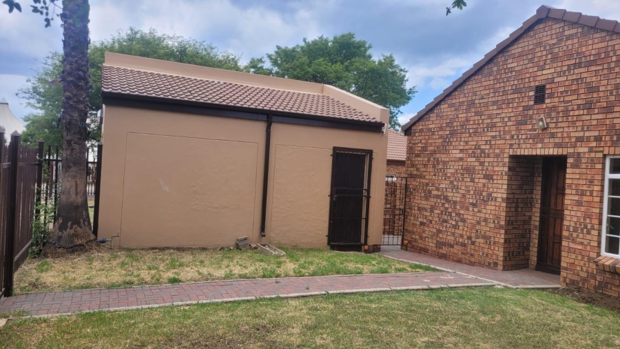 To Let 3 Bedroom Property for Rent in Elandsrand North West